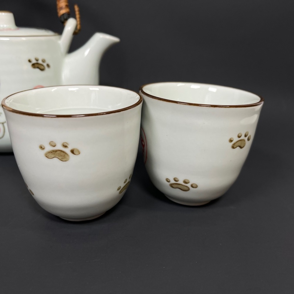 Maneki Neko Lucky Cat Japanese Ceramic Teapot and 2 Cup Set White Lucky Charm - Picture 3 of 11